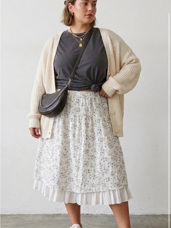 JKLA California Dresses & Skirts - JKLA Retro Ditsy Floral Ruffle Hem Midi Skirt Navy Blue White Large Cottagecore